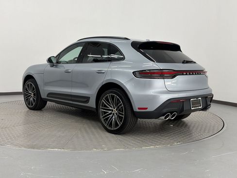 Used 2026 Porsche Macan AWD/4WD image 3