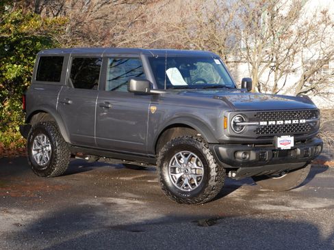 Certified 2025 Ford Bronco Badlands image 31