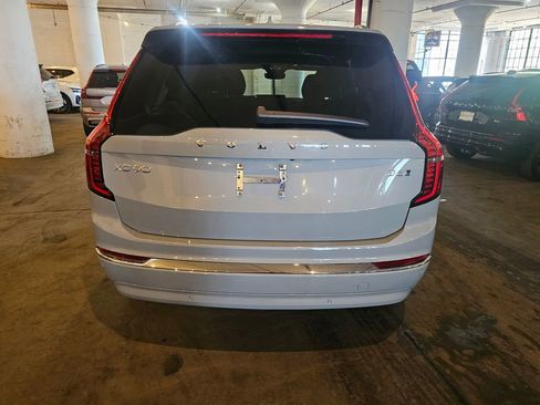 Used 2026 Volvo XC90 B6 Plus w/ Protection Package AWD/4WD image 3