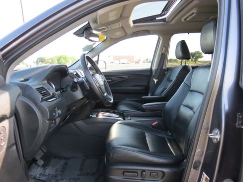 Used 2016 Honda Pilot Touring image 31
