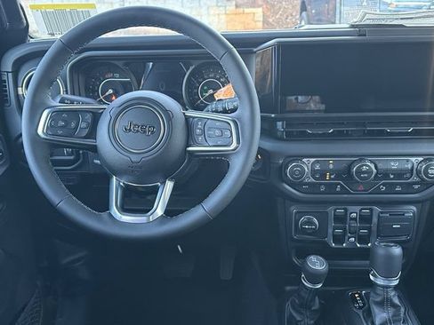 New 2026 Jeep Wrangler Unlimited Sahara AWD/4WD image 20