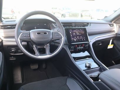 New 2025 Jeep Grand Cherokee L Altitude