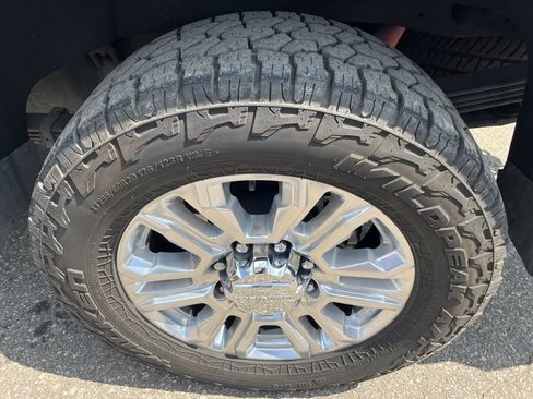 Used 2022 GMC Sierra 2500 Denali w/ Denali Ultimate Package AWD/4WD image 17