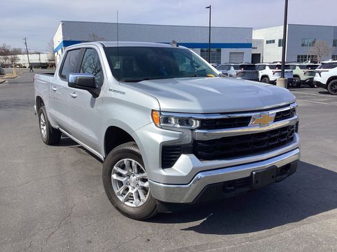 Used 2022 Chevrolet Silverado 1500 LT image 1
