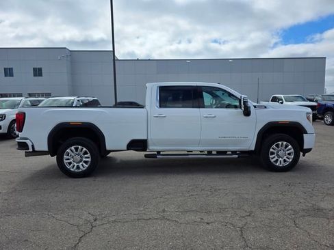 Used 2023 GMC Sierra 3500 Denali w/ Technology Package image 9