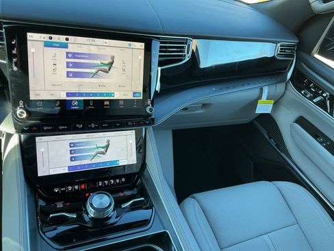 New 2026 Jeep Grand Wagoneer Summit image 11