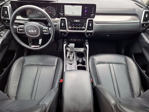 Certified 2023 Kia Sorento S FWD image 5