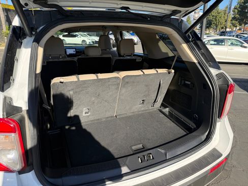 Used 2023 Ford Explorer XLT w/ Equipment Group 202A image 23