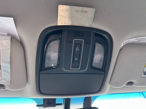 Used 2019 Kia Sorento LX w/ LX Convenience Package image 12