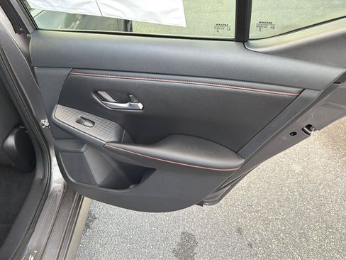 Used 2024 Nissan Sentra SR FWD image 15
