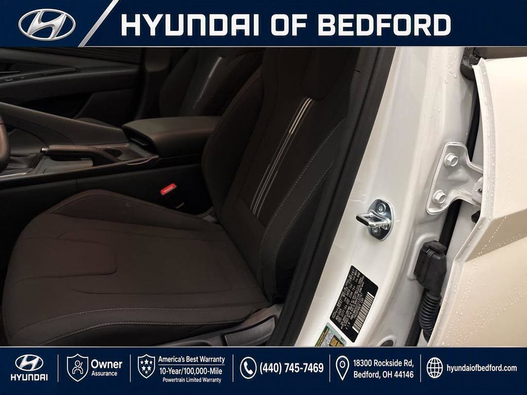 Used 2026 Hyundai Elantra Sport FWD image 14
