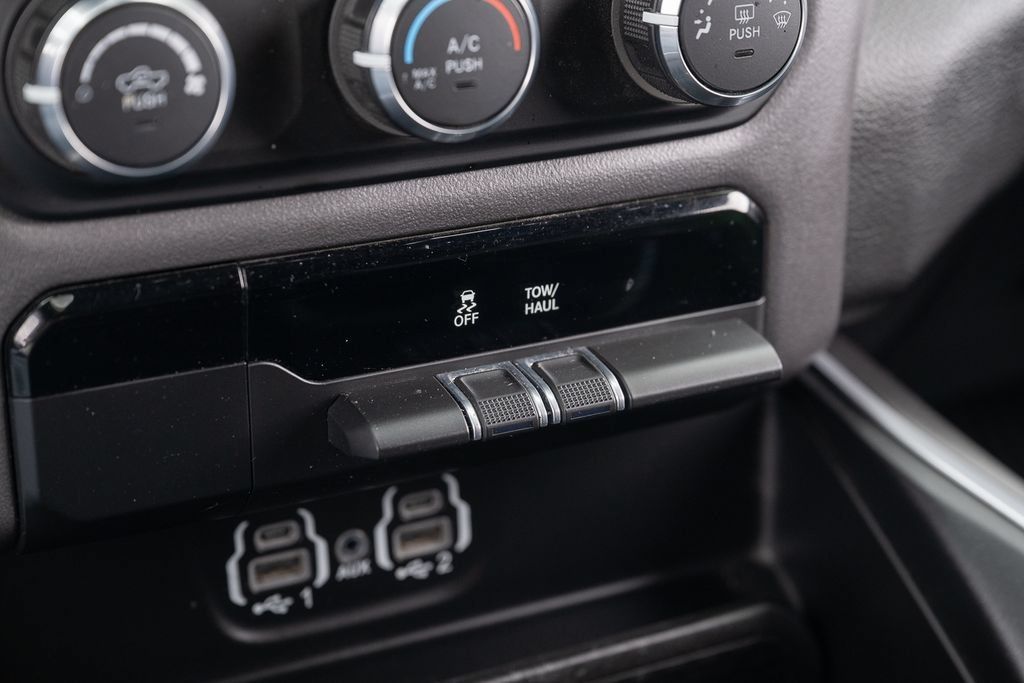 Used 2023 RAM 1500 Big Horn AWD/4WD image 35