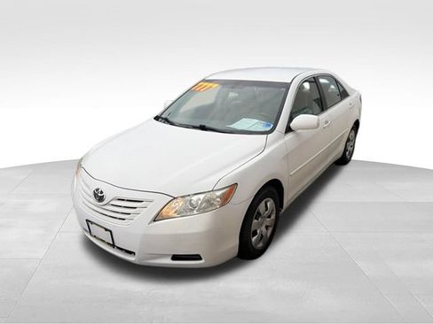 Used 2009 Toyota Camry LE FWD image 17