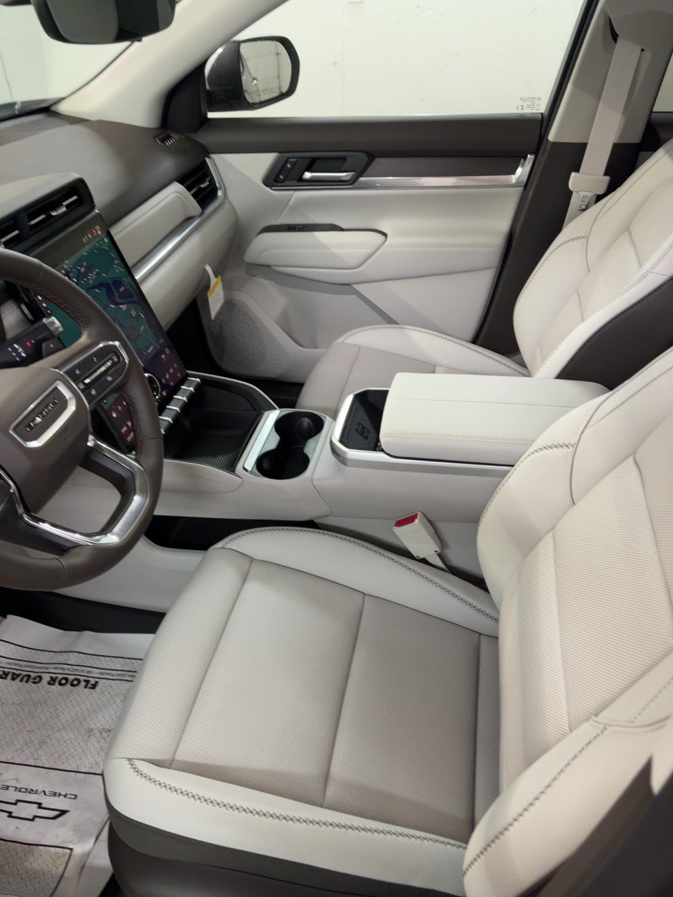 New 2027 GMC Terrain Denali w/ LPO, Floor Liner Package AWD/4WD image 11