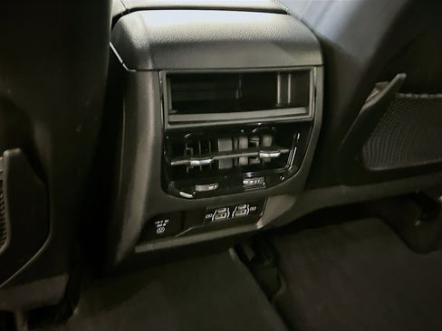Used 2023 Jeep Grand Cherokee Altitude image 27