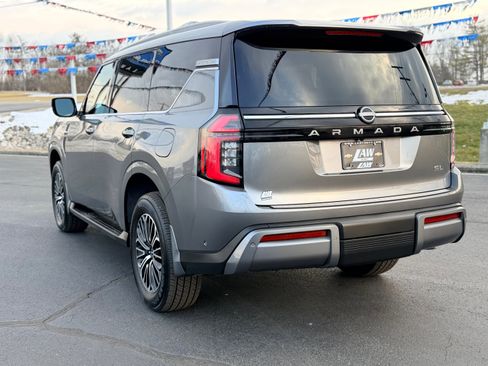 Used 2026 Nissan Armada SL w/ Captain's Chari Seat Package image 7