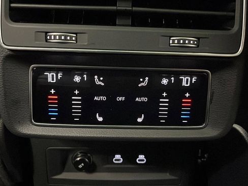 Used 2025 Audi Q7 3.0T Premium Plus w/ Premium Plus Package AWD/4WD image 37