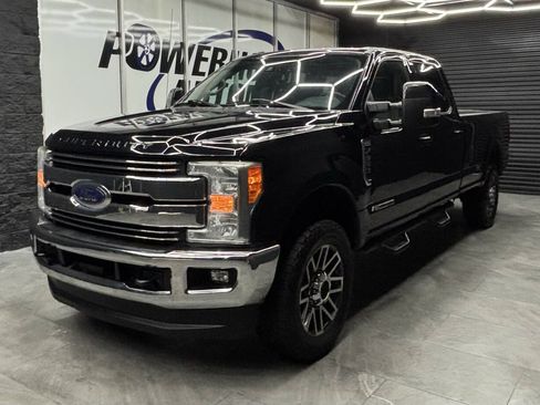 Used 2017 Ford F350 Lariat AWD/4WD image 2