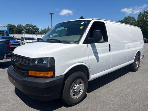 Used 2025 Chevrolet Express 2500 Extended w/ Driver Convenience Package RWD image 2