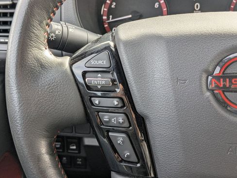 Used 2022 Nissan Frontier PRO-4X image 20