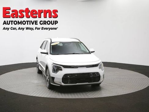 Used 2023 Kia Niro Wind w/ Wind Preserve Package FWD image 51