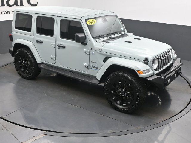 Used 2024 Jeep Wrangler Unlimited Sahara w/ Technology Group AWD/4WD image 53