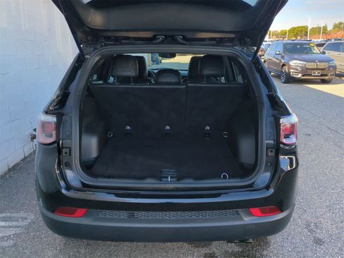 Certified 2022 Jeep Compass Altitude image 33