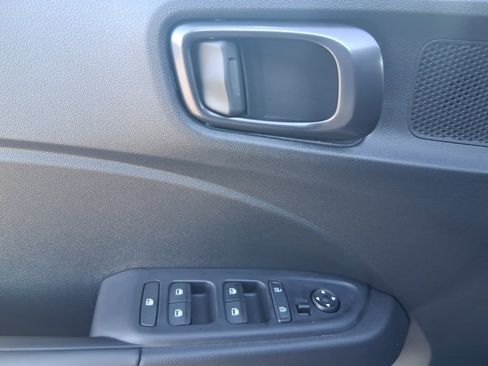 New 2025 Hyundai Venue Limited image 20