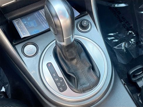 Used 2019 Volkswagen Beetle 2.0T SE image 16