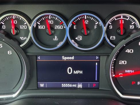 Used 2022 Chevrolet Silverado 1500 LT AWD/4WD image 8