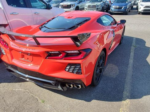 Used 2022 Chevrolet Corvette Stingray Preferred Cpe w/ Battery Protection Package RWD image 9