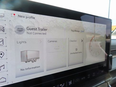 Used 2024 GMC Hummer EV 2X image 25