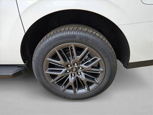 New 2026 Ford Expedition Max Platinum w/ Stealth Appearance Package image 10
