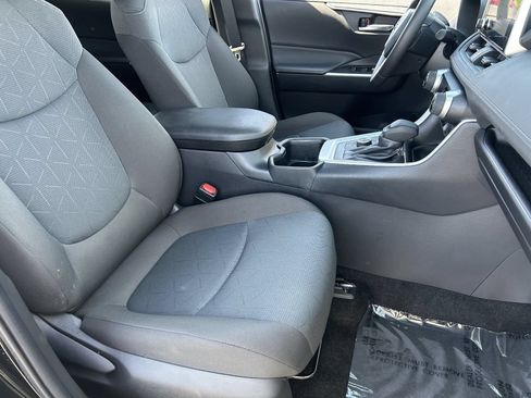 Used 2025 Toyota RAV4 XLE w/ Convenience Package AWD/4WD image 14