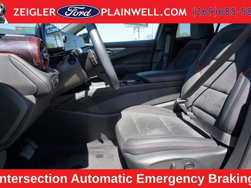 Used 2024 Chevrolet Blazer EV RS AWD/4WD image 18