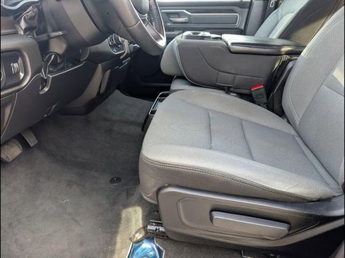 Used 2022 RAM 1500 Big Horn AWD/4WD image 12