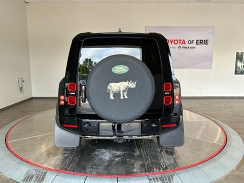 Used 2024 Land Rover Defender 110 X-Dynamic SE AWD/4WD image 6