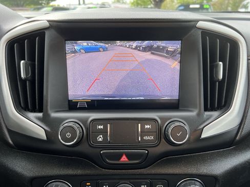 Used 2019 GMC Terrain SLT w/ Preferred Package FWD image 19