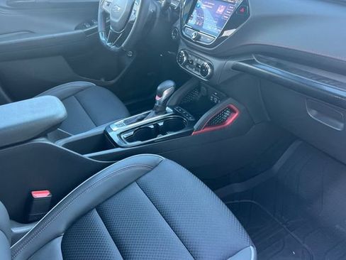 Used 2023 Chevrolet TrailBlazer RS w/ Sun and Liftgate Package image 19