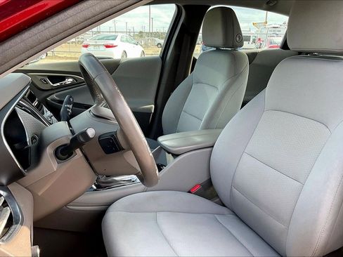 Used 2017 Chevrolet Malibu LT w/ Driver Confidence Package image 18