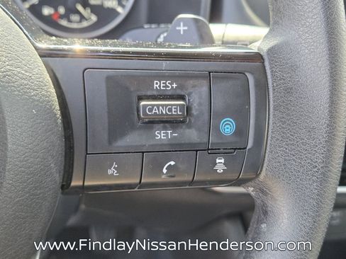 Used 2023 Nissan Rogue SV image 24