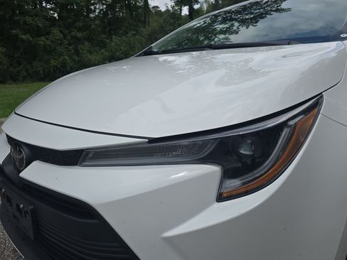 Used 2024 Toyota Corolla LE FWD image 28