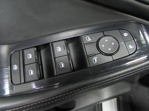 Used 2024 Nissan Rogue SV w/ SV Premium Package FWD image 20