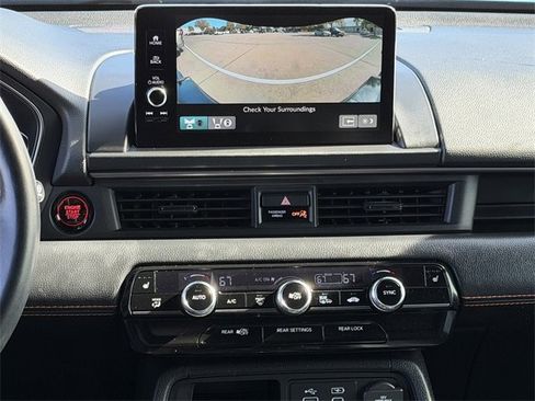 Used 2024 Honda Pilot TrailSport image 17