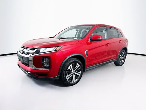 Used 2025 Mitsubishi Outlander Sport AWD image 3