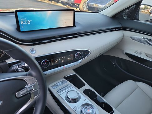 Certified 2023 Genesis GV70 2.5T image 15