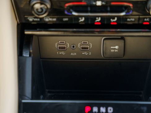 Used 2024 Jeep Grand Cherokee Limited RWD image 32