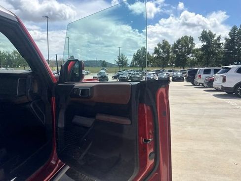 Used 2023 Ford Bronco Outer Banks AWD/4WD image 40