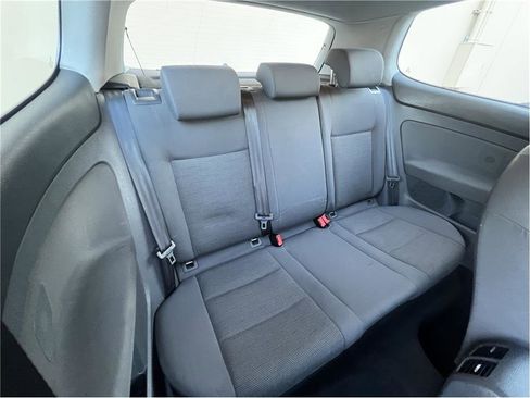 Used 2009 Volkswagen Rabbit S image 36