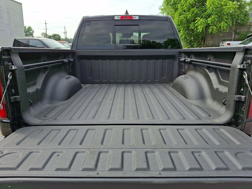 Used 2022 RAM 1500 Laramie AWD/4WD image 17